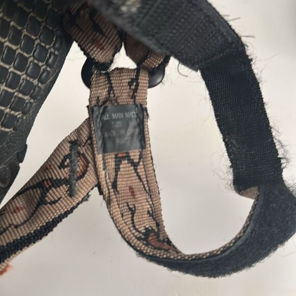 Teva Men's Scorpion Print Hiking sandals EUC - Picture 7 of 7